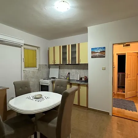 Tiki R Apartment Vrnjacka Banja