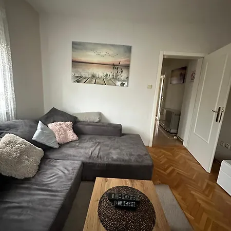 Apartament Tiki R *